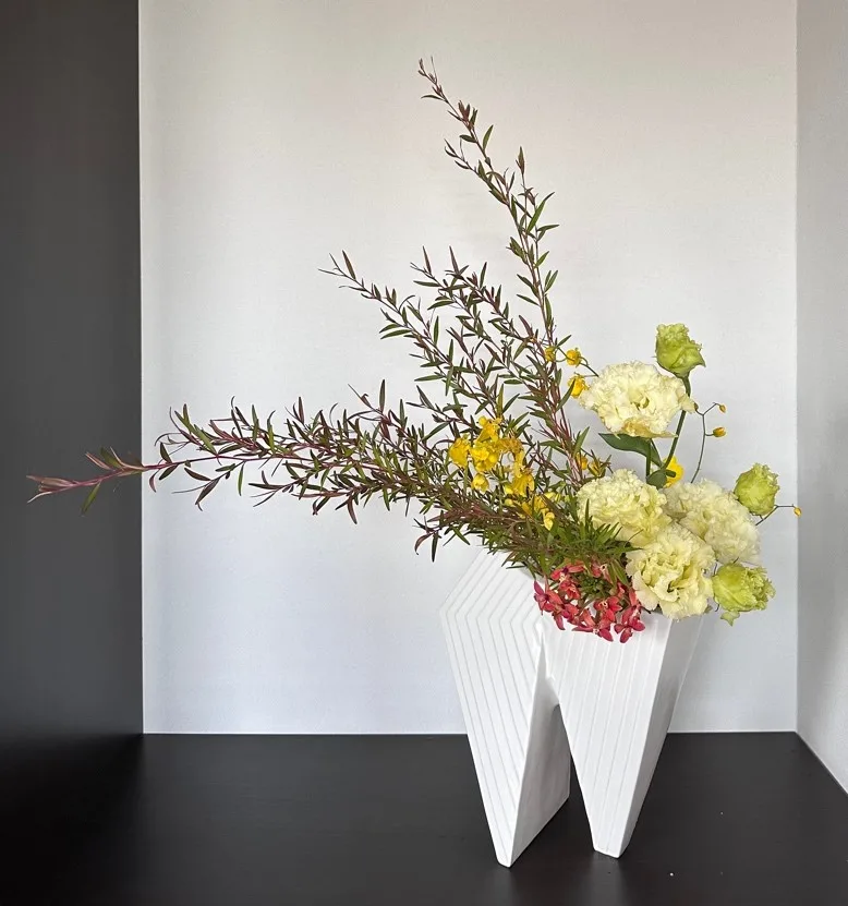 Japanese flower arrangement done in the Sogetsu style